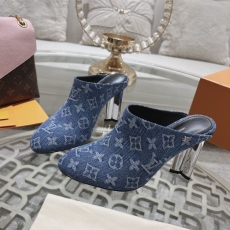 Louis Vuitton Slippers